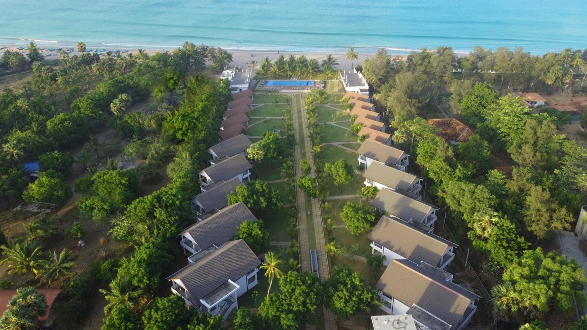 Uppuveli Beach By Dsk Trincomalee Exterior photo