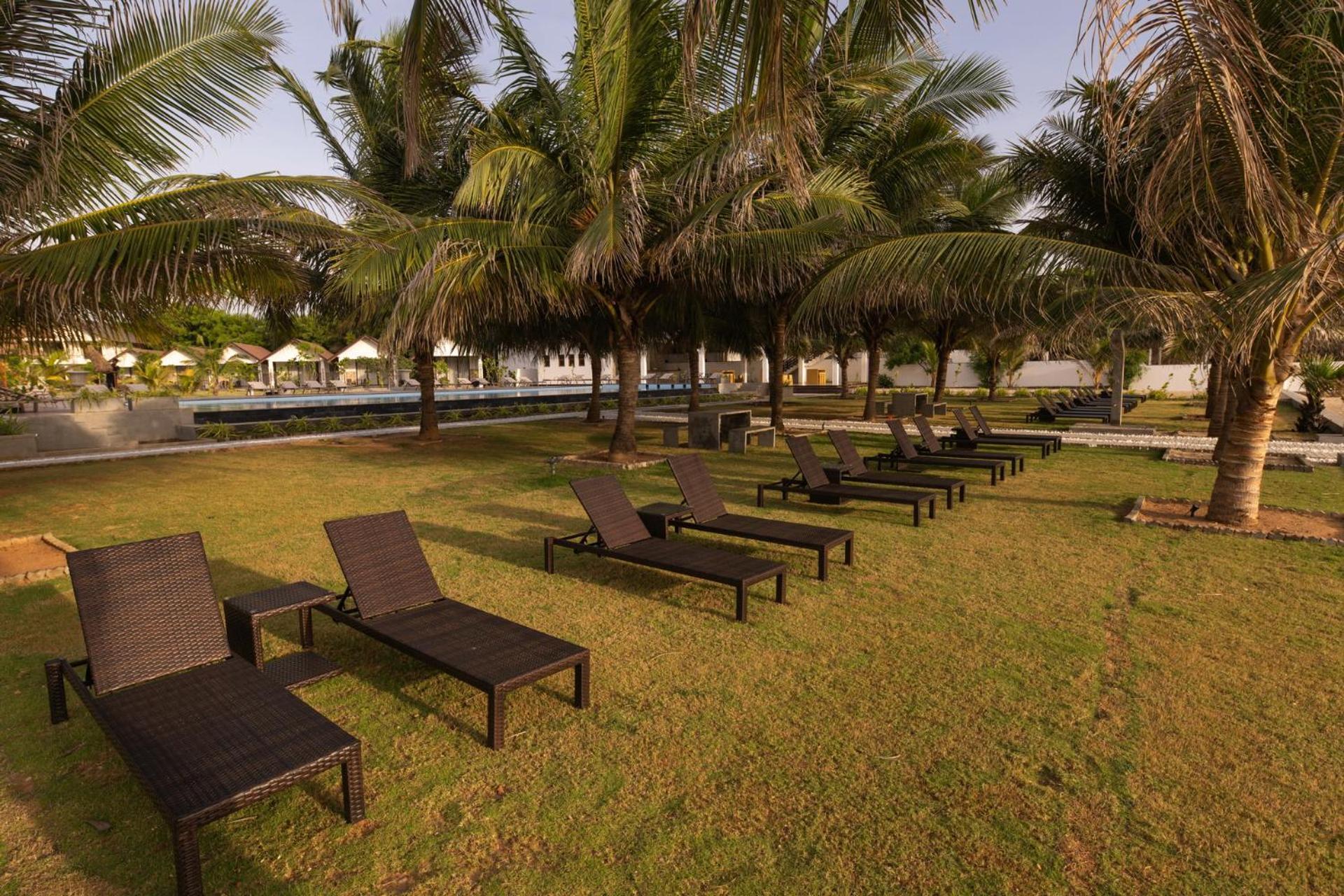 Uppuveli Beach By Dsk Trincomalee Exterior photo